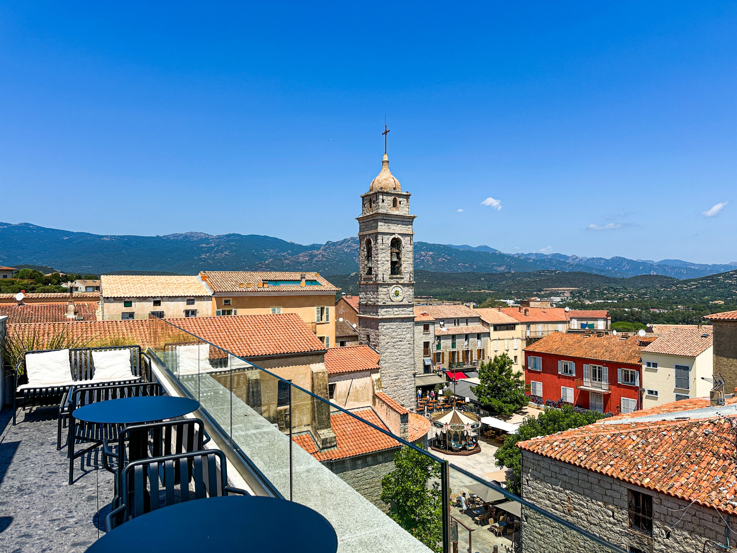 Lire la suite à propos de l’article Hôtel Moderne****, l’adresse chic et intime au cœur de Porto-Vecchio