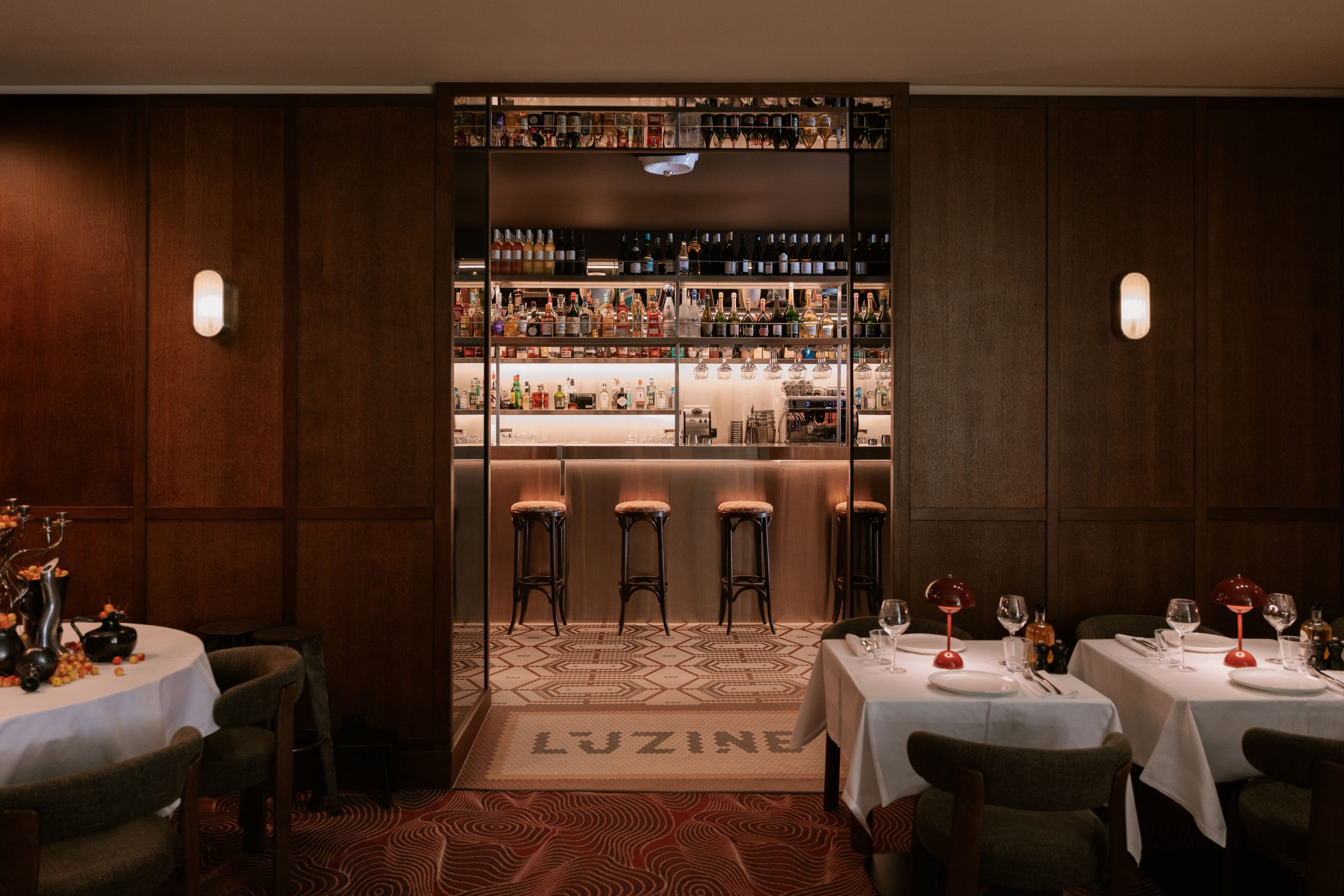 Lire la suite à propos de l’article L&rsquo;Uzine, le restaurant bistronomique qui électrise le port de Nice