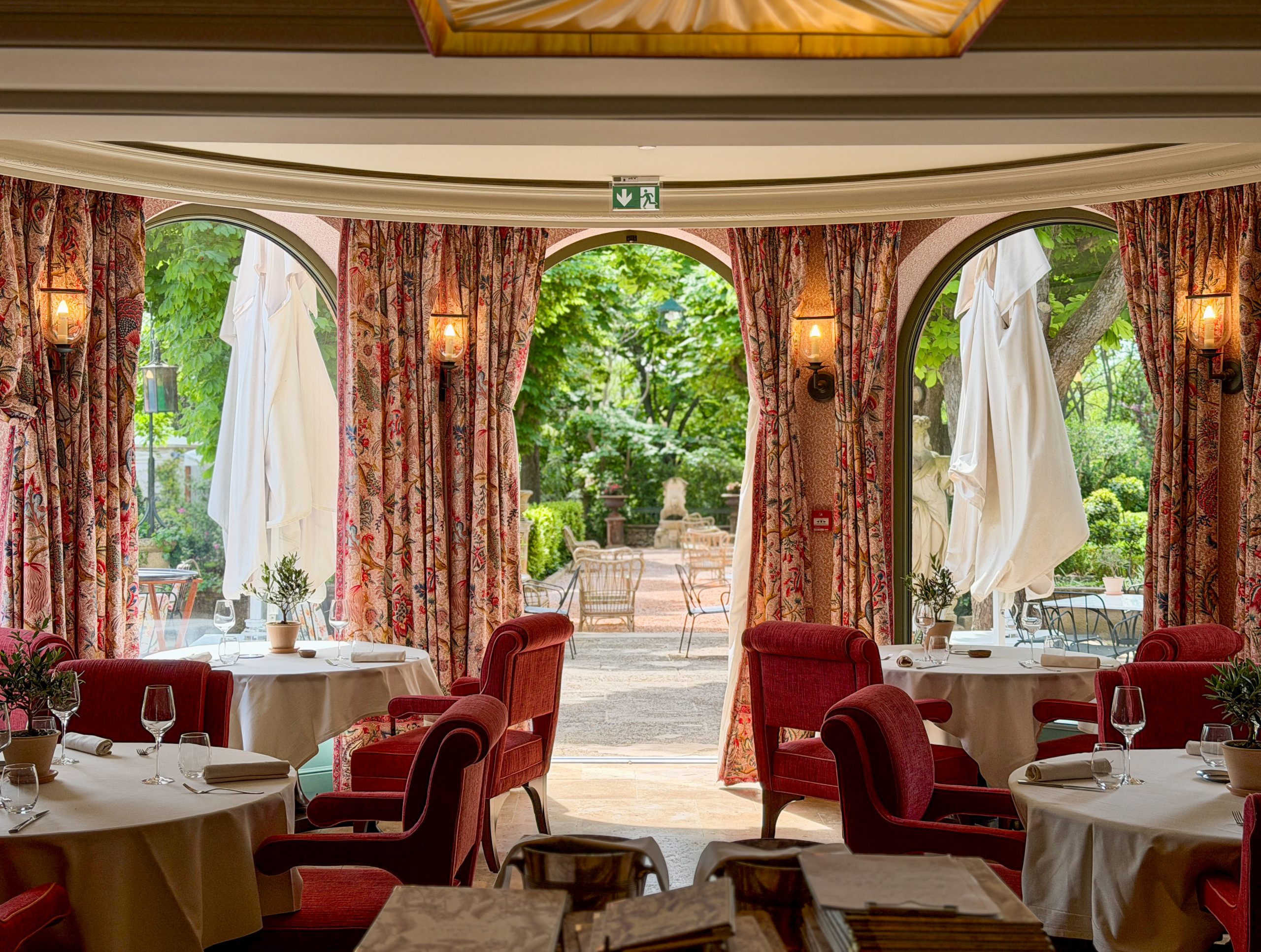 Lire la suite à propos de l’article La Table du Pigonnet, l&rsquo;élégance gastronomique au cœur d&rsquo;Aix-en-Provence 