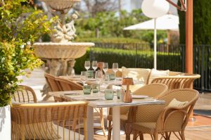 Lire la suite à propos de l’article Miraé by Mauro Colagreco, un voyage culinaire entre les deux rivieras au Cap d’Antibes