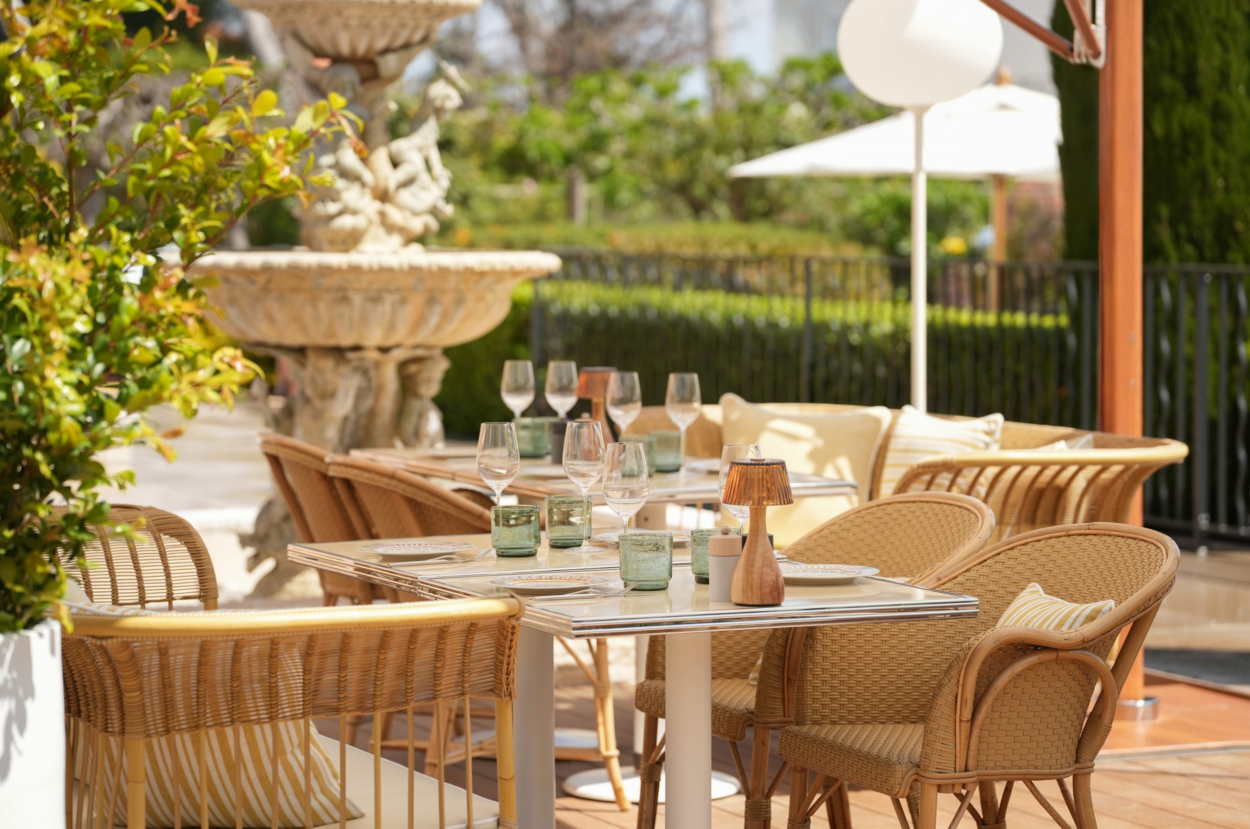 Lire la suite à propos de l’article Miraé by Mauro Colagreco, un voyage culinaire entre les deux rivieras au Cap d’Antibes
